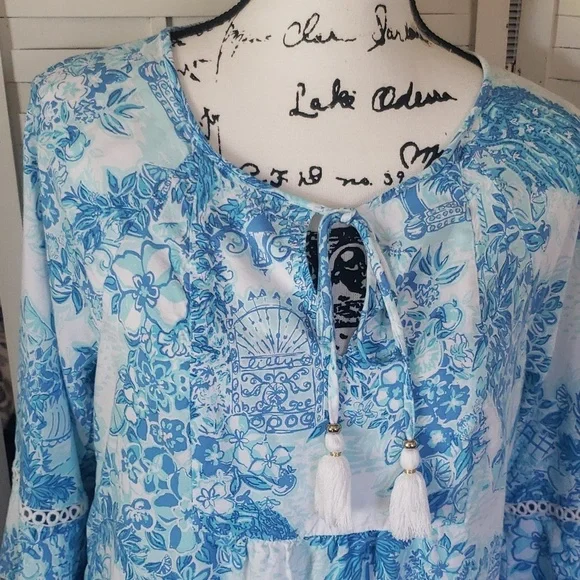 Lilly Pulitzer Azita blue and white 3/4 bell embroidery sleeves tunic dress M - Picture 2 of 6